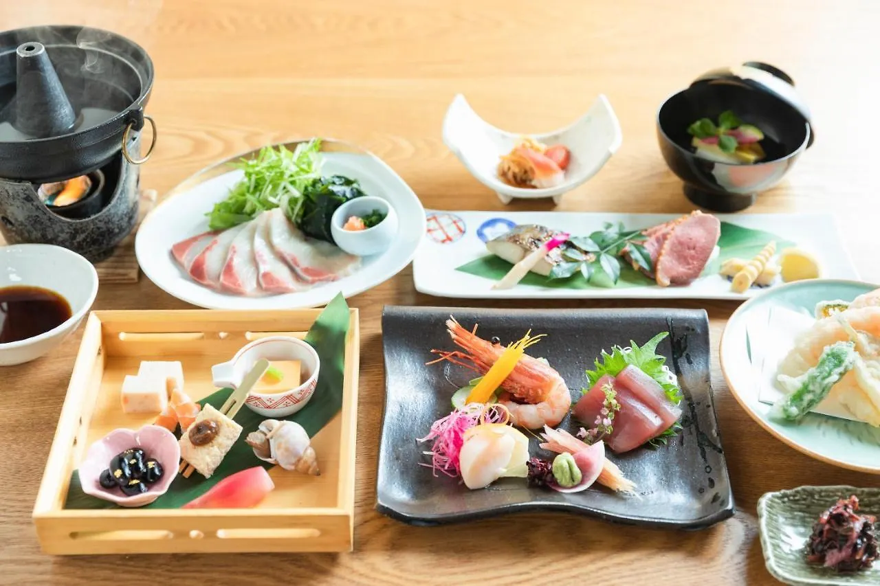 Yushintei Hotel Hakone 4*,  Japão